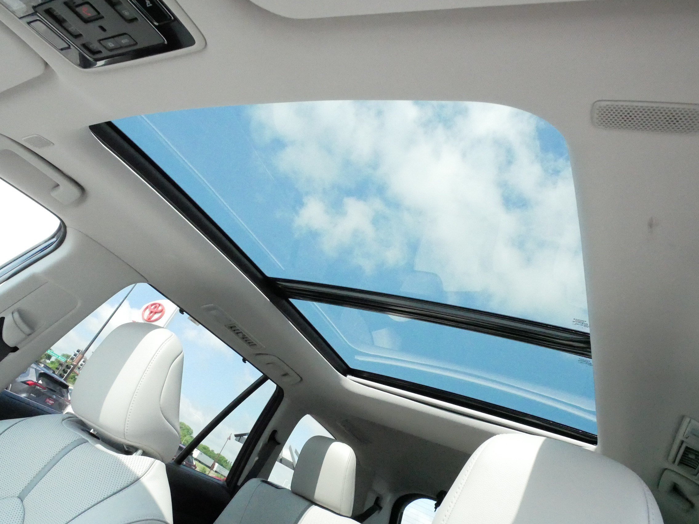 Certified 2025 Toyota Grand Highlander AWD image 33
