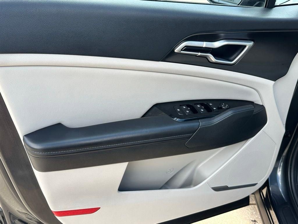 Used 2024 Kia Sportage EX image 22