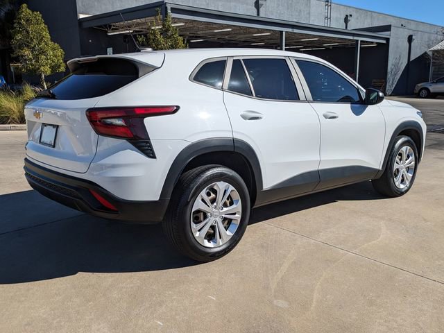 Used 2024 Chevrolet Trax LS image 6