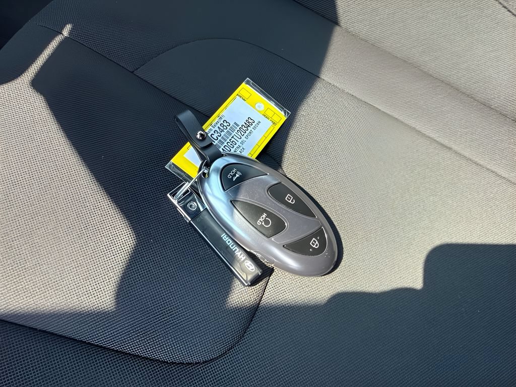 Used 2026 Hyundai Elantra Sport FWD image 20