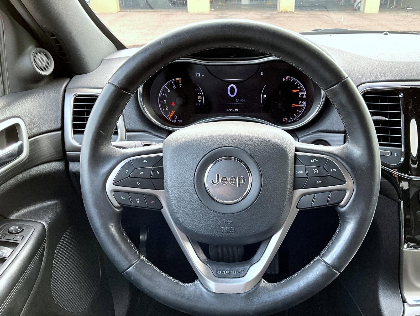 Certified 2022 Jeep Grand Cherokee Laredo X image 11