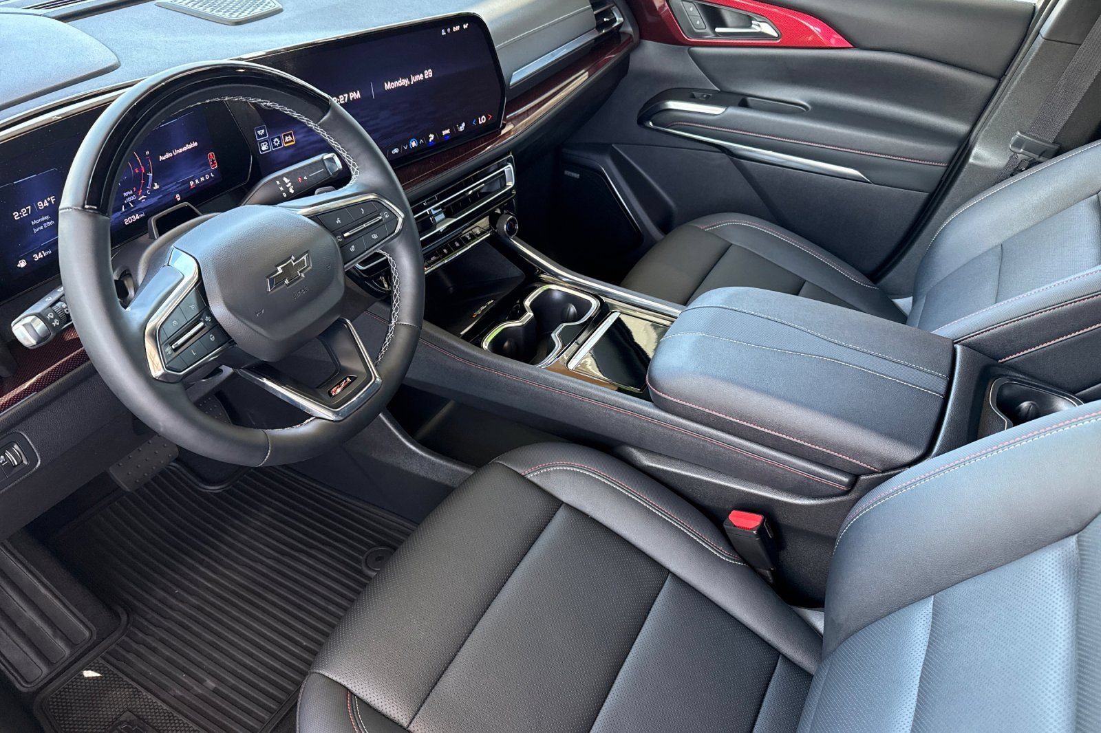 Used 2024 Chevrolet Traverse Z71 w/ Enhanced Driving Package AWD/4WD image 5
