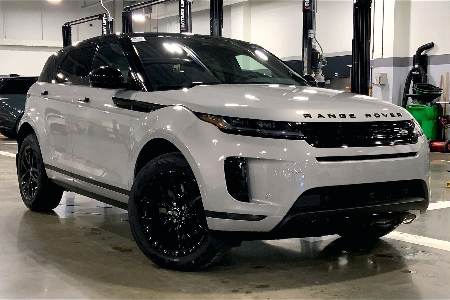 New 2026 Land Rover Range Rover Evoque S image 2