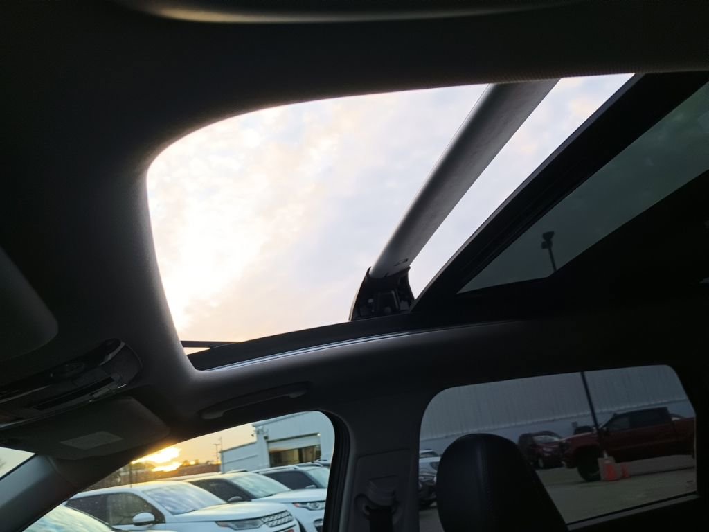 Used 2022 Kia Sorento SX image 14