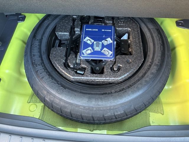 Used 2024 Hyundai Kona SE image 40