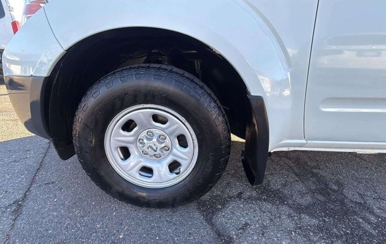 Used 2018 Nissan Frontier S image 19