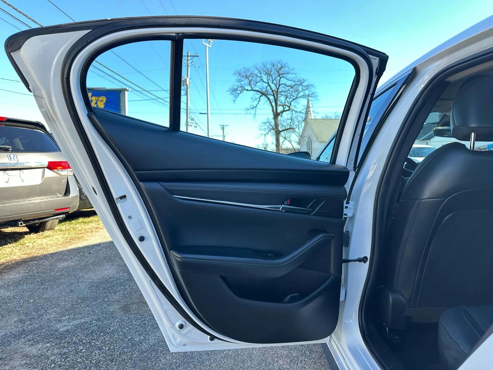 Used 2022 MAZDA MAZDA3 s image 17