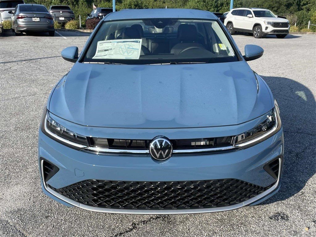 Used 2025 Volkswagen Jetta SE FWD image 10