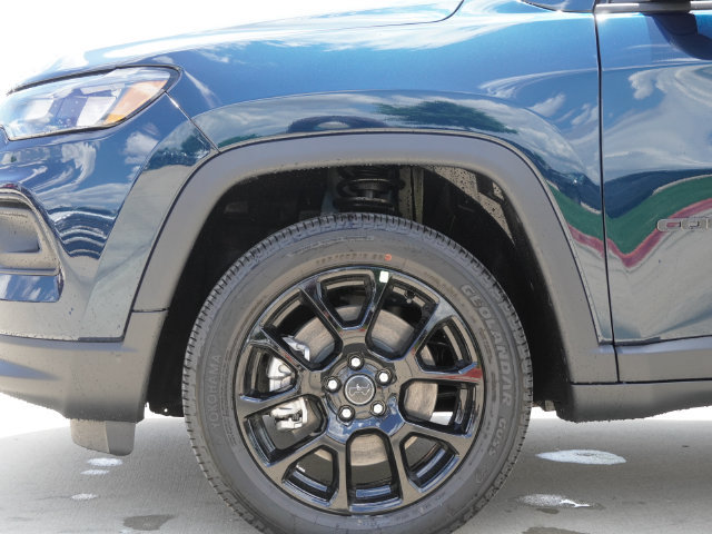 New 2026 Jeep Compass Latitude AWD/4WD image 8