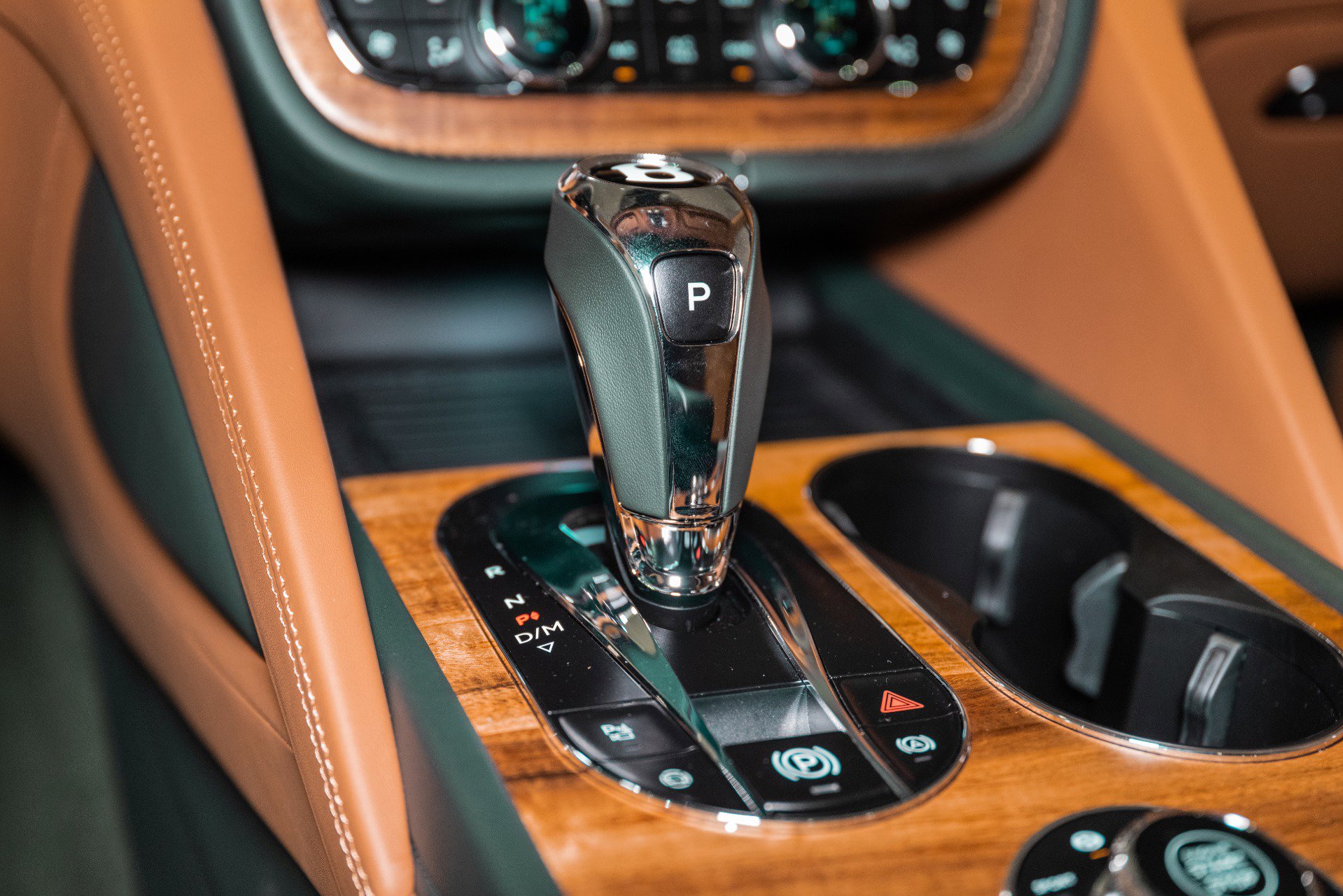 New 2025 Bentley Bentayga image 44