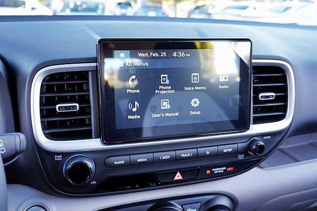 Used 2026 Hyundai Venue SEL image 29