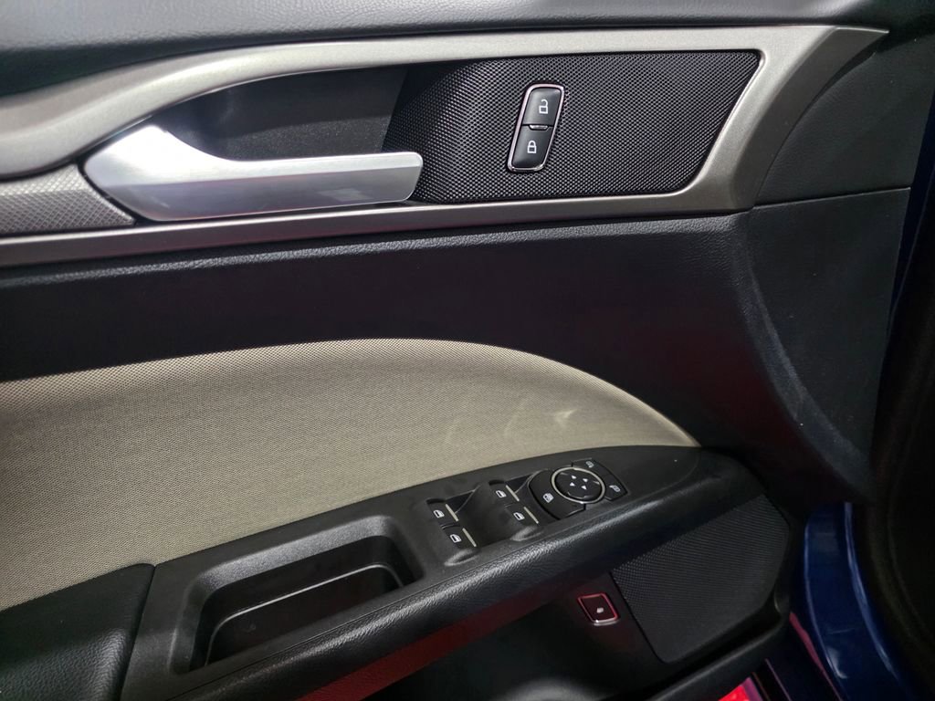 Used 2018 Ford Fusion S FWD image 14