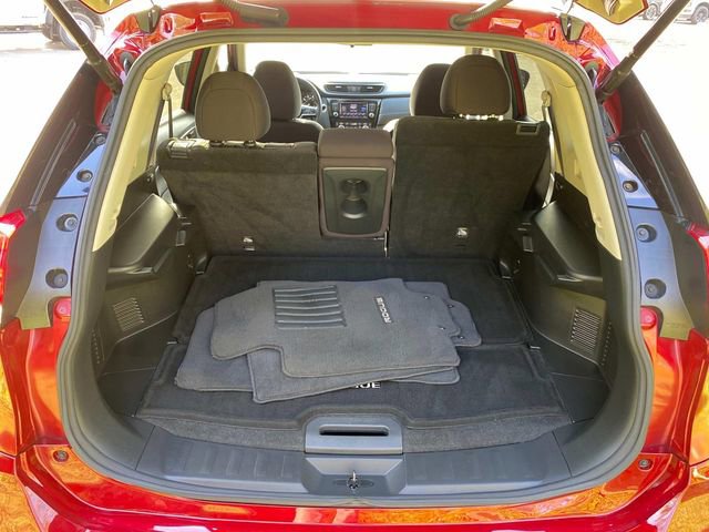Used 2019 Nissan Rogue SV image 29