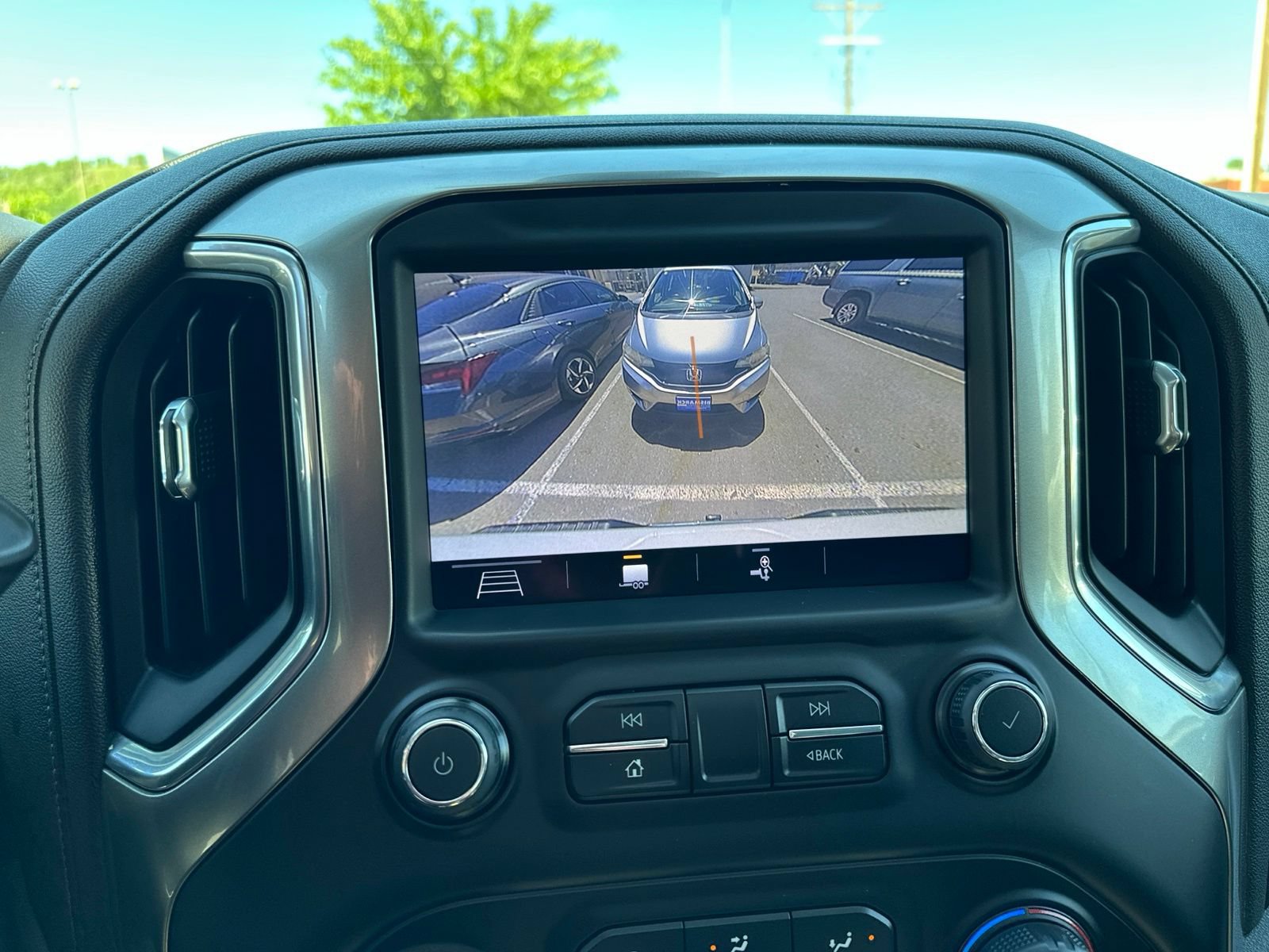 Used 2019 Chevrolet Silverado 1500 LTZ w/ LTZ Premium Package AWD/4WD image 65