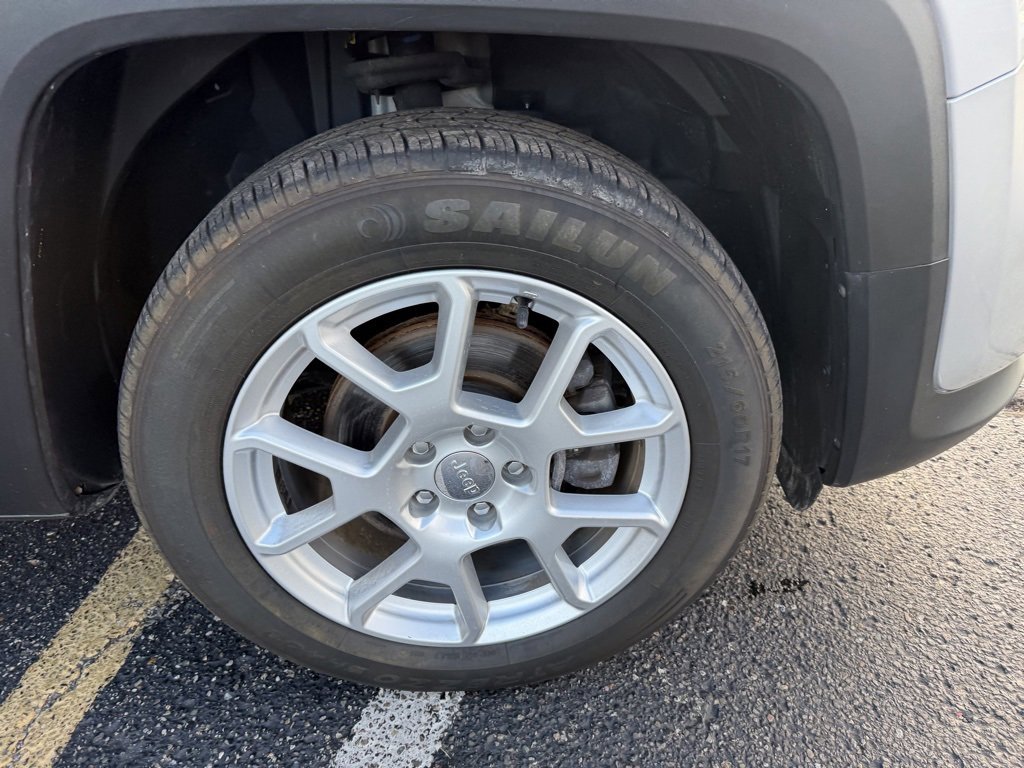 Used 2020 Jeep Renegade Latitude image 31