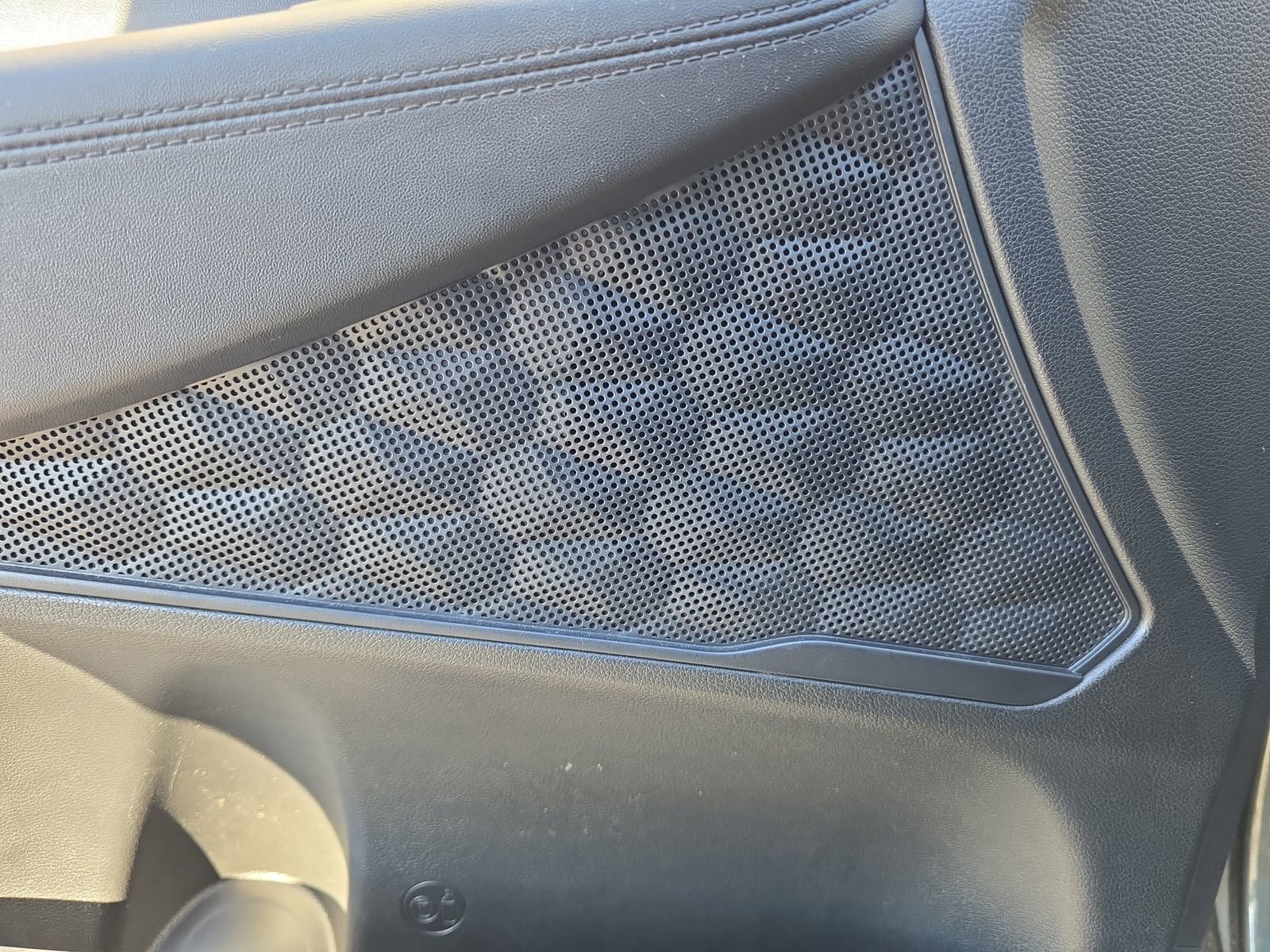 Used 2020 Hyundai Santa Fe SEL image 15