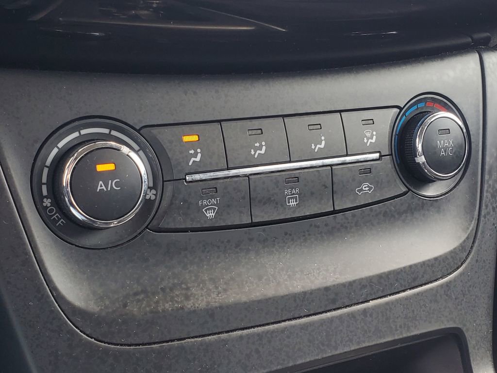 Used 2017 Nissan Sentra SV FWD image 23