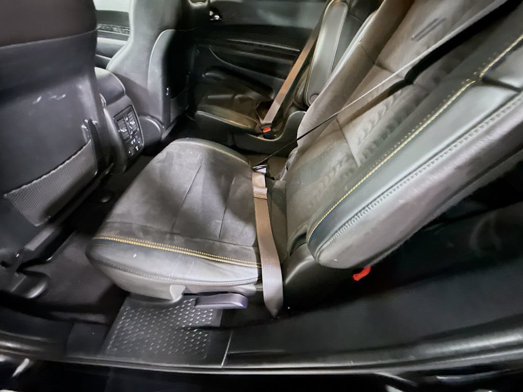 Used 2023 Dodge Durango R/T w/ Hemi Orange Plus Package AWD/4WD image 30