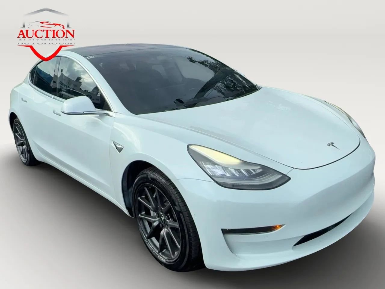Used 2018 Tesla Model 3 Long Range RWD image 3