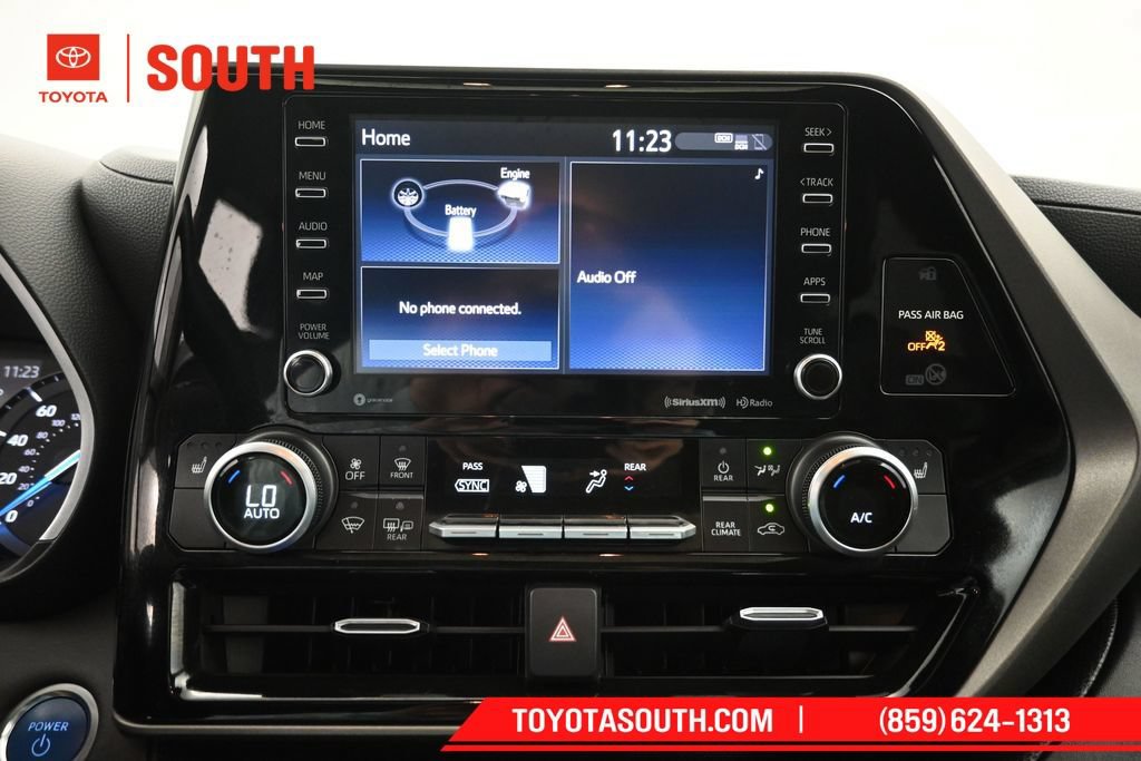 Used 2021 Toyota Highlander XLE AWD/4WD image 13