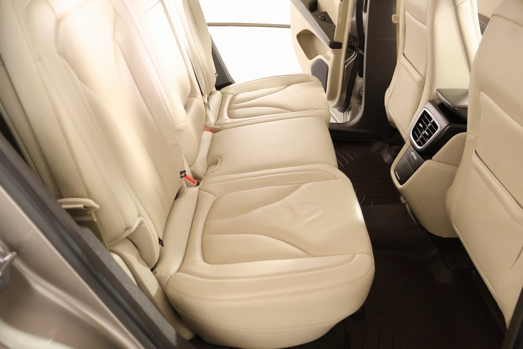 Used 2020 Lincoln Nautilus Reserve w/ Equipment Group 201A image 14