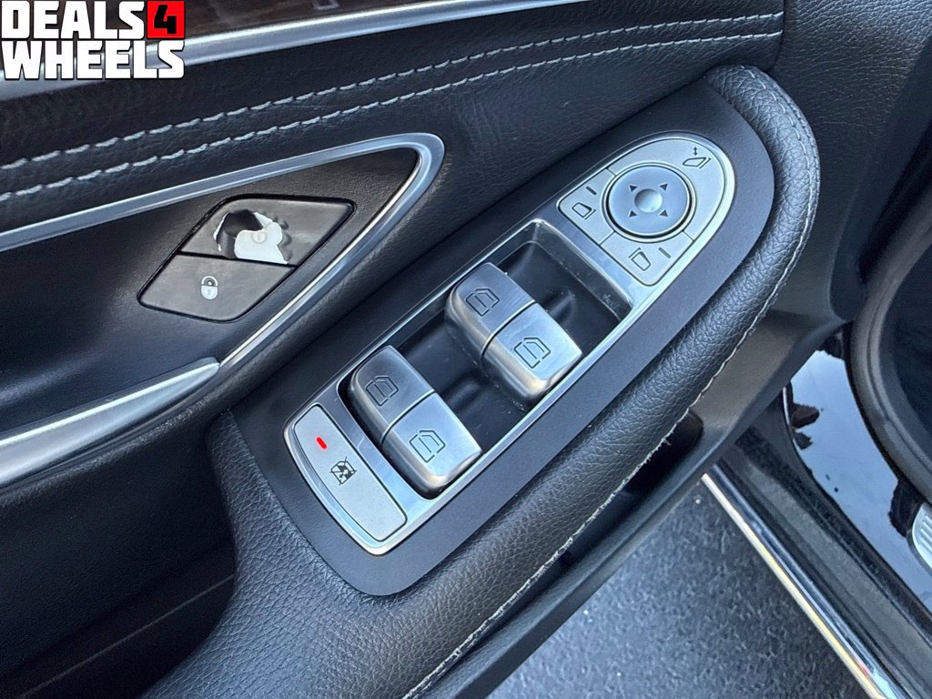 Used 2015 Mercedes-Benz C 300 Sedan image 15