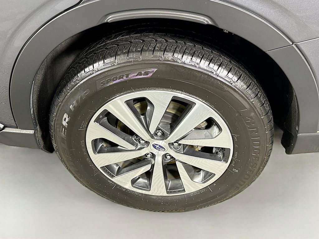Used 2020 Subaru Outback Premium image 30