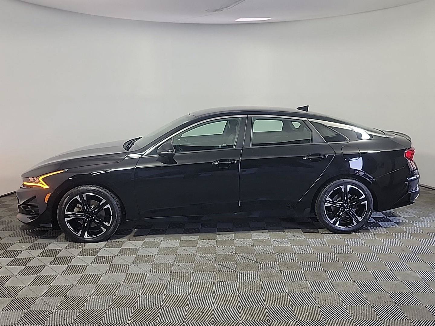 Certified 2023 Kia K5 GT-Line w/ GT-Line Premium Package AWD/4WD image 10