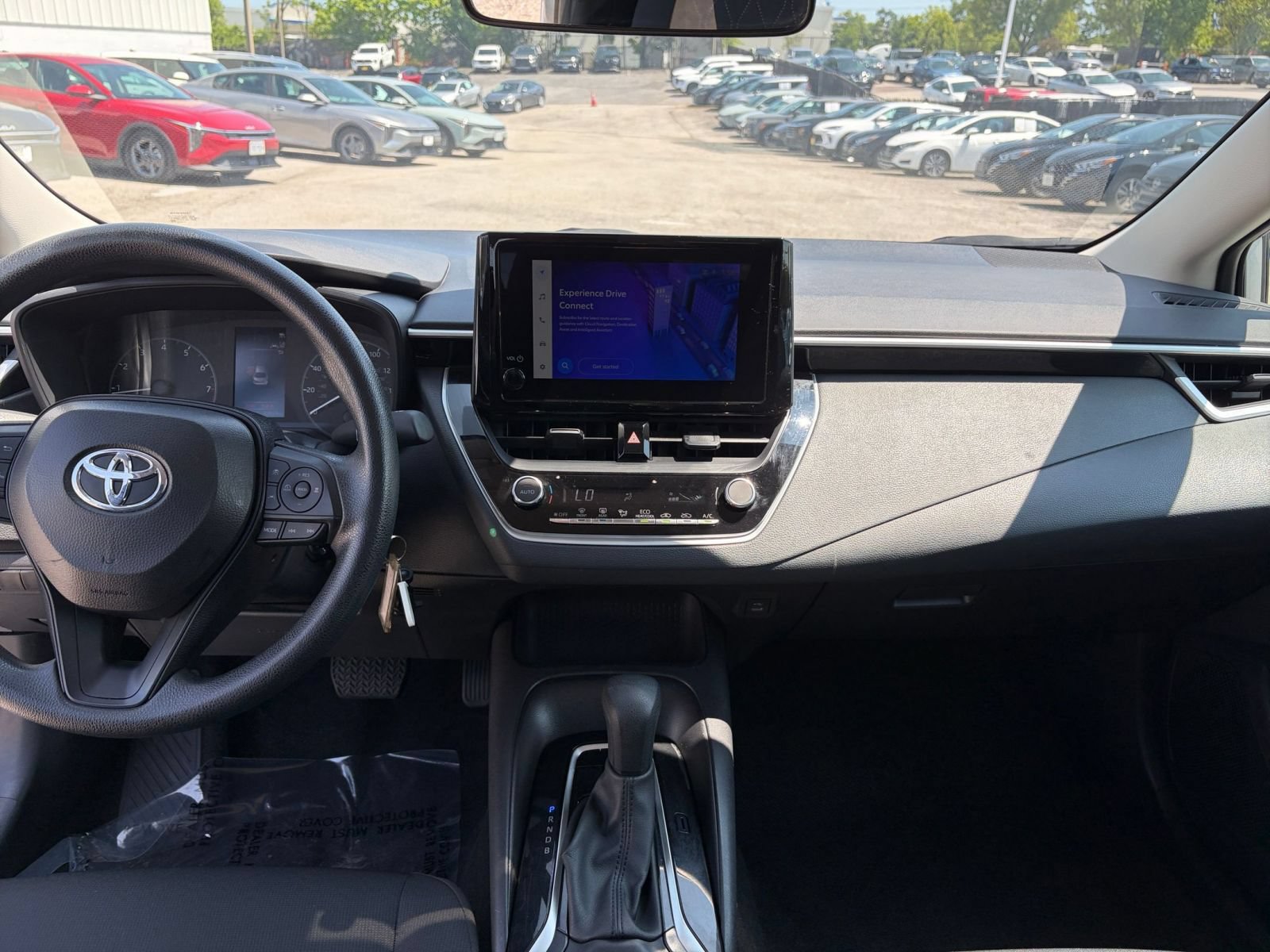 Used 2025 Toyota Corolla LE FWD image 29