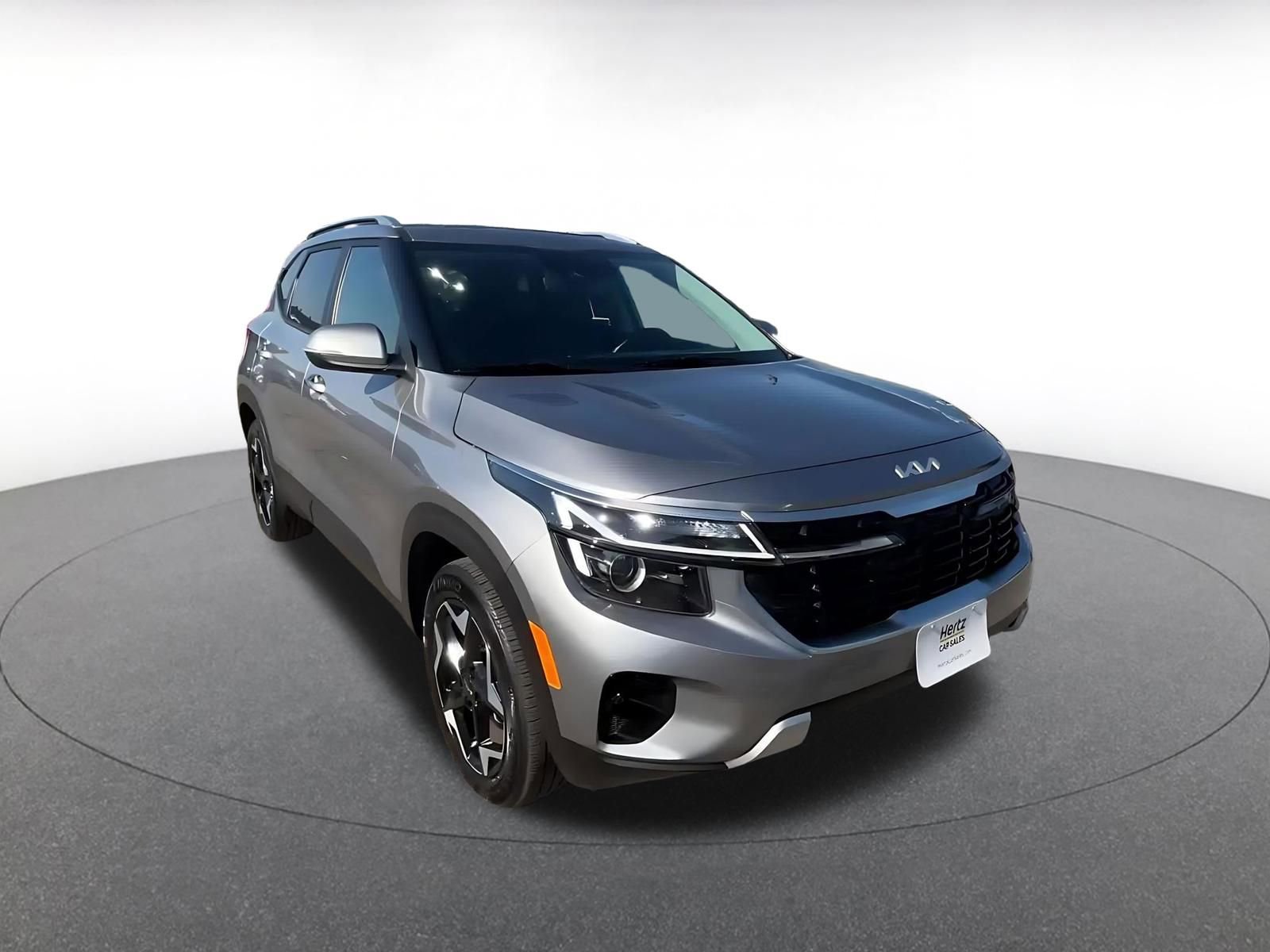 Used 2025 Kia Seltos S image 3