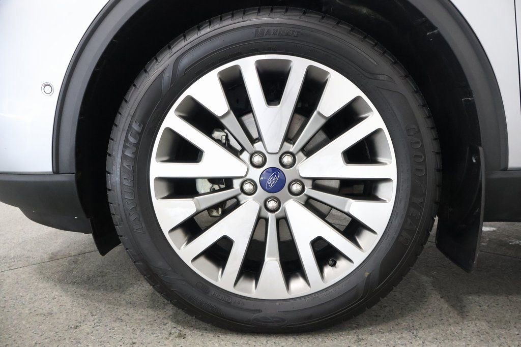 Used 2021 Ford Escape Titanium w/ Class II Trailer Tow Package image 5