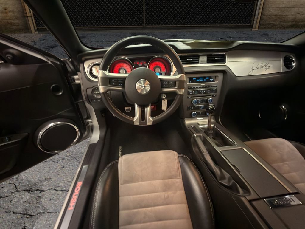 Used 2010 Ford Mustang GT Premium RWD image 19