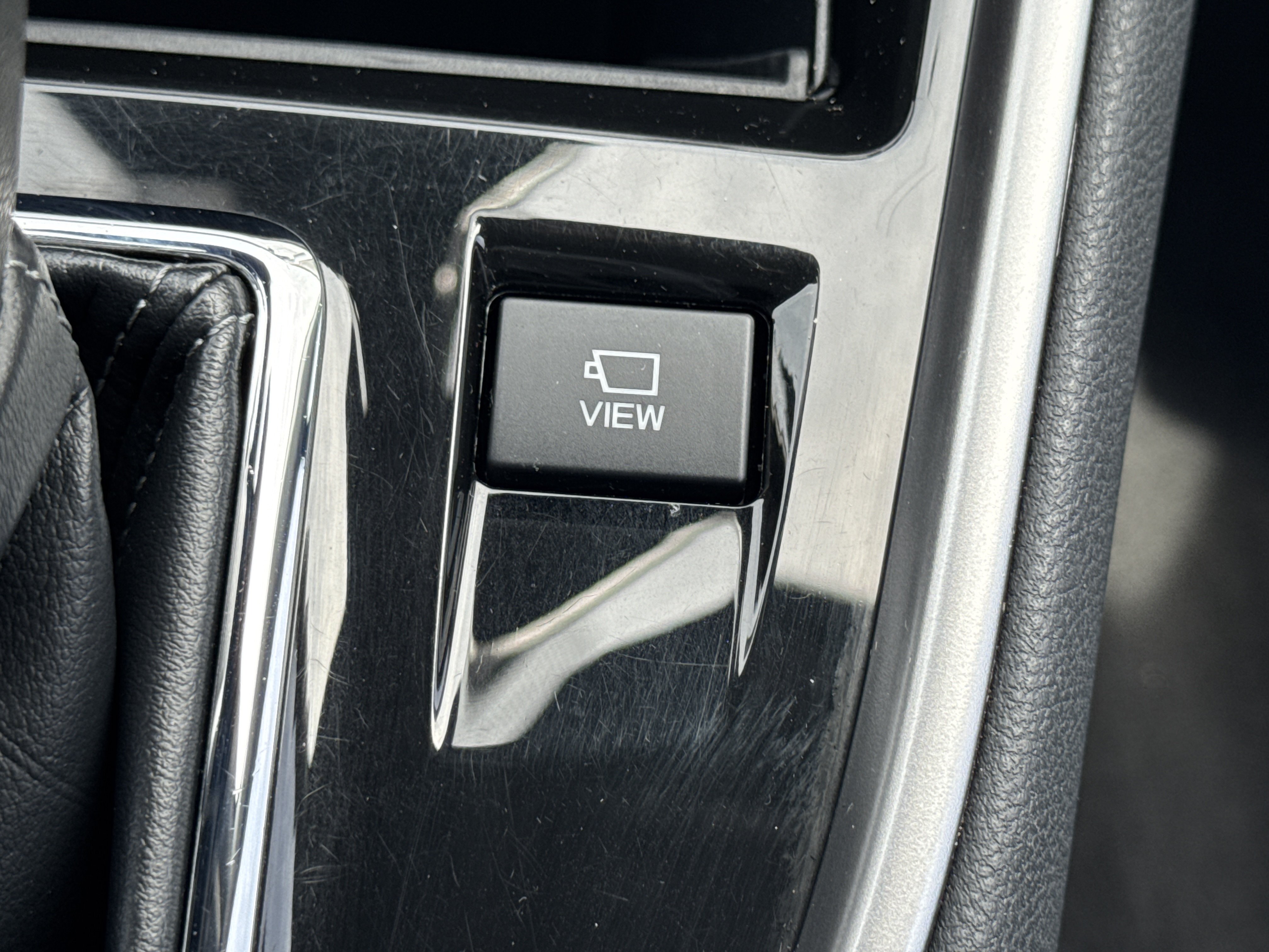 Certified 2023 Subaru Outback Touring AWD/4WD image 16