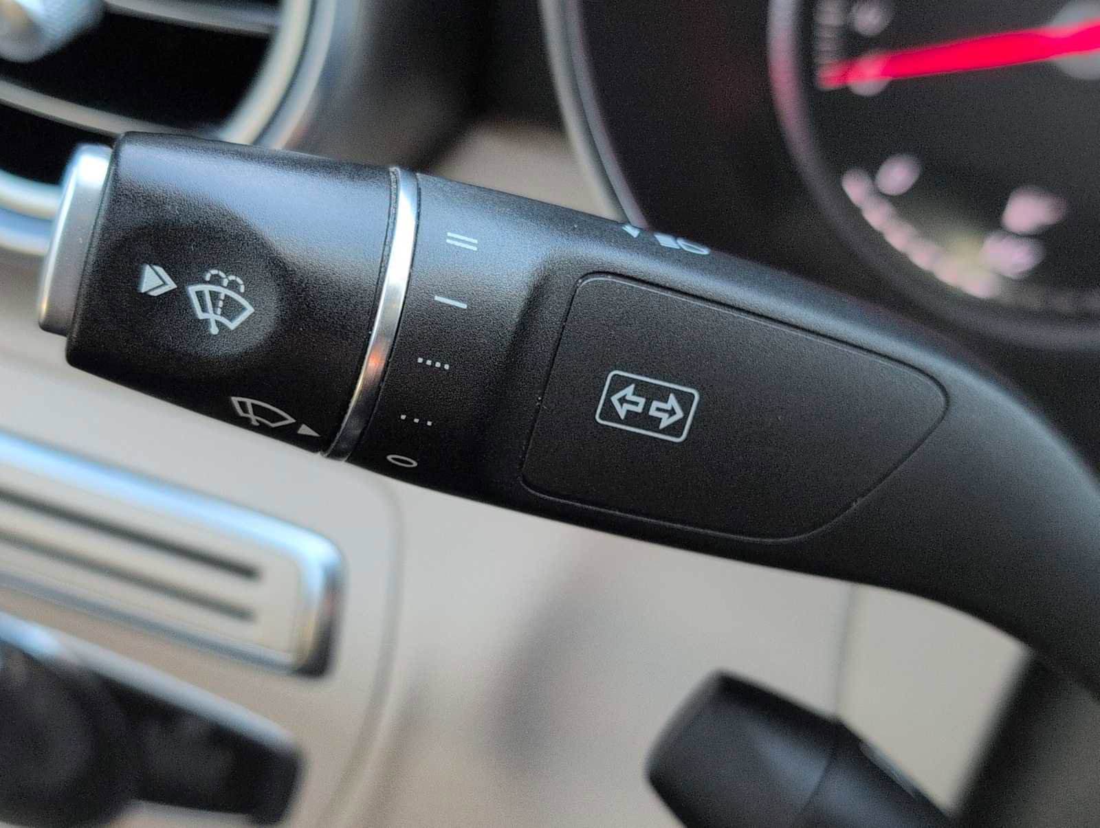 Used 2018 Mercedes-Benz C 300 4MATIC Sedan image 26