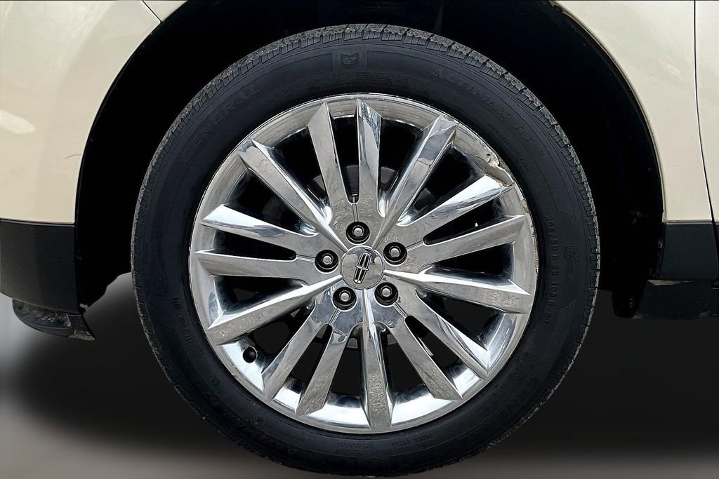 Used 2015 Lincoln MKX AWD w/ Equipment Group 102A image 33