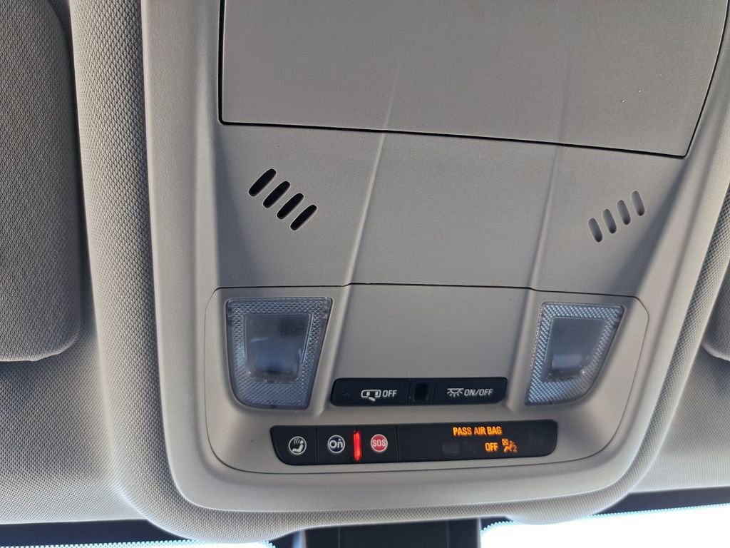 Used 2023 GMC Terrain SLE FWD image 13
