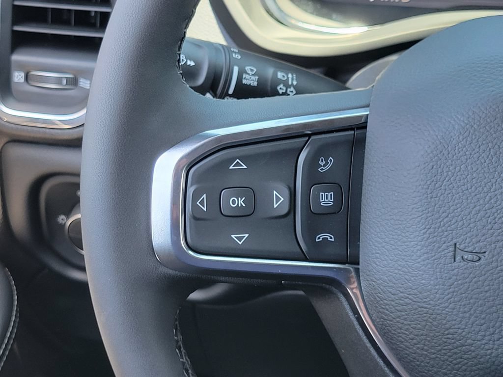 New 2026 RAM 2500 Laramie AWD/4WD image 5