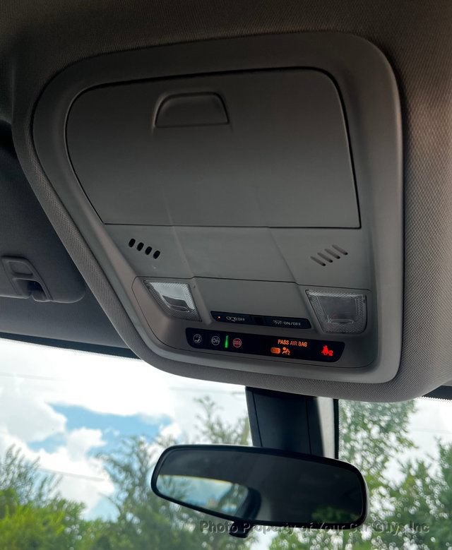 Used 2020 GMC Acadia SLE FWD image 23