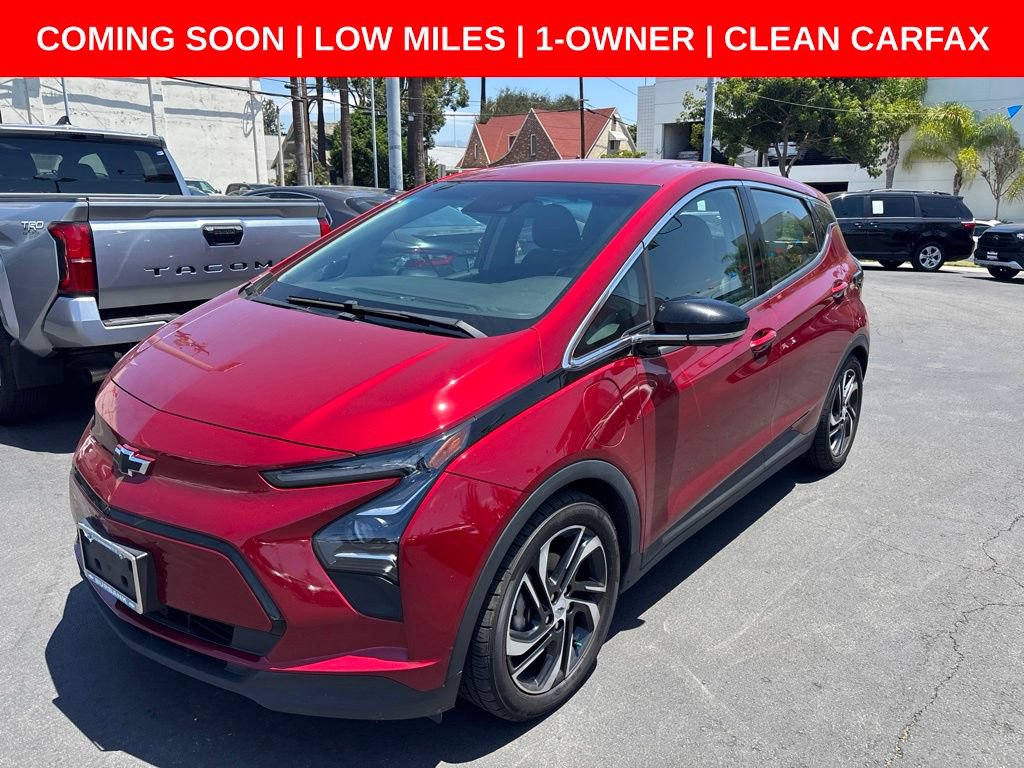 Used 2023 Chevrolet Bolt LT w/ Infotainment Package FWD image 8