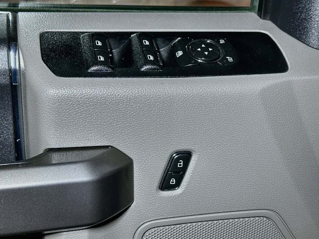 Certified 2022 Ford F250 XLT AWD/4WD image 17
