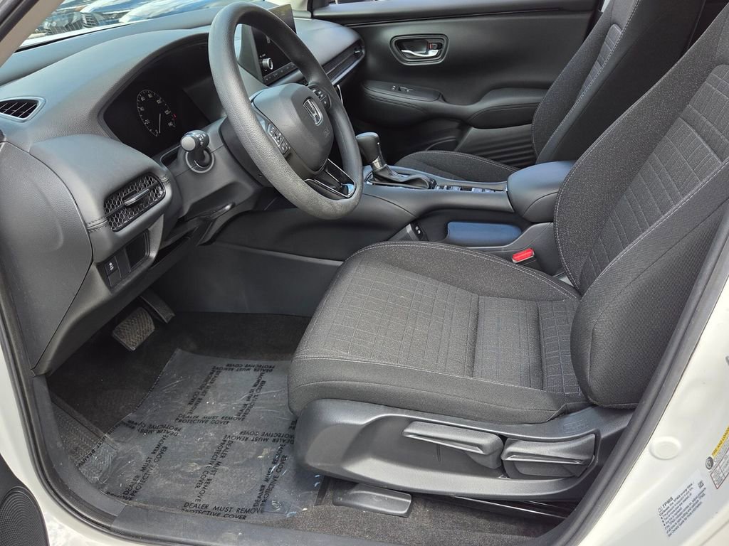 Certified 2025 Honda HR-V LX image 9