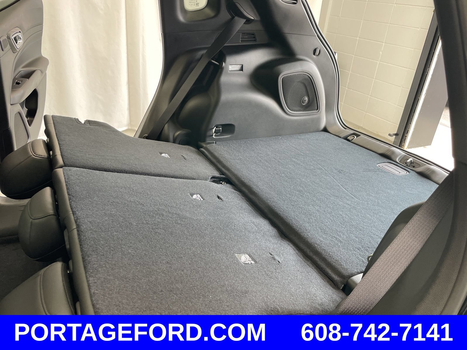 New 2025 Jeep Compass Limited w/ Sun & Sound Group AWD/4WD image 32