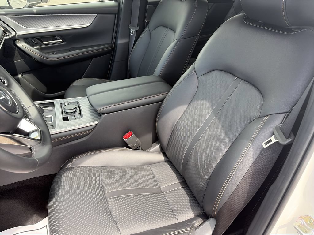 Used 2024 MAZDA CX-90 3.3 Turbo w/ Preferred Plus AWD/4WD image 12