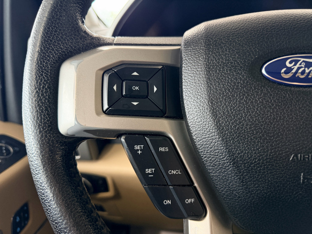 Used 2015 Ford F150 Lariat w/ Equipment Group 502A Luxury AWD/4WD image 20