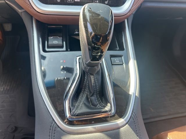 Used 2022 Subaru Outback Touring XT AWD/4WD image 13