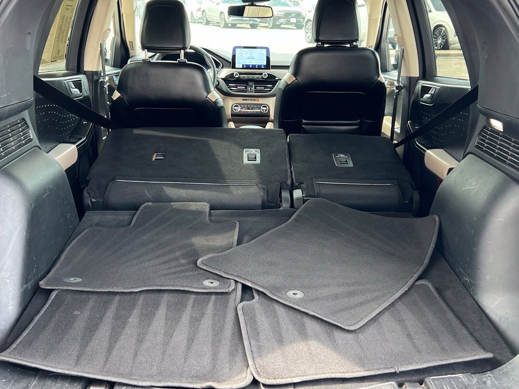 Used 2020 Ford Escape Titanium AWD/4WD image 26