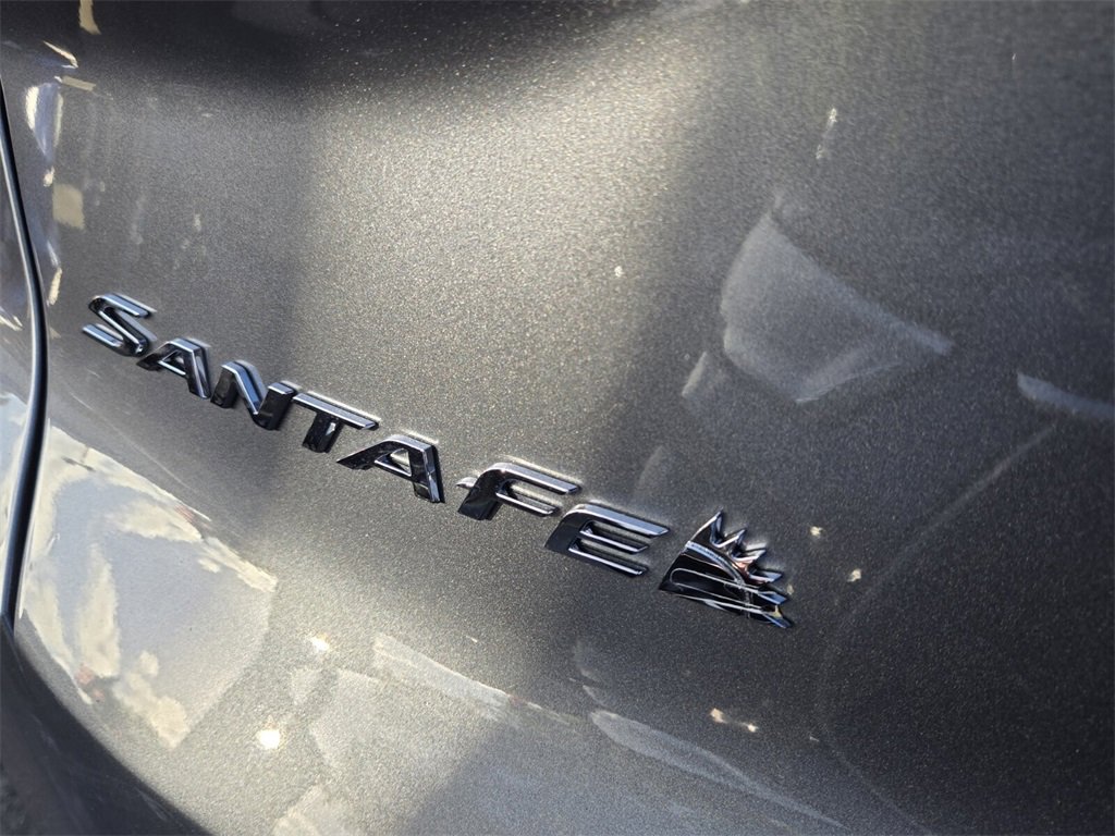 Used 2019 Hyundai Santa Fe SE image 11