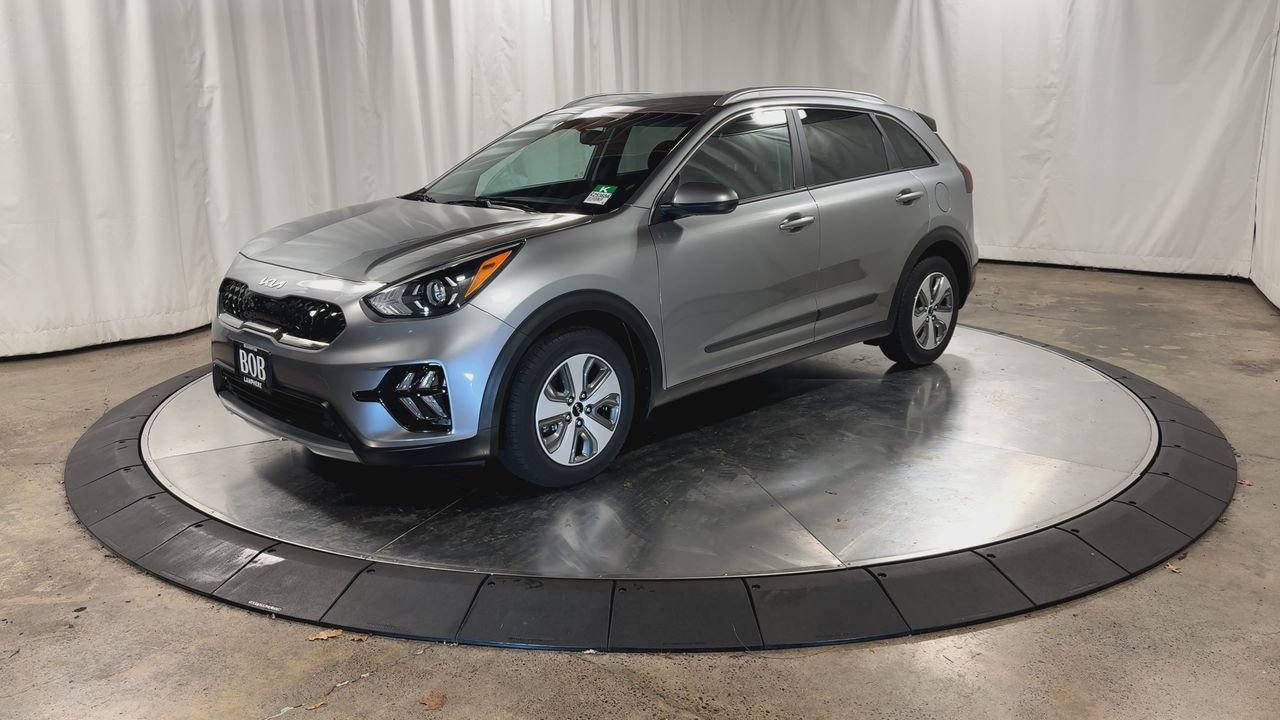 Certified 2022 Kia Niro LX image 6