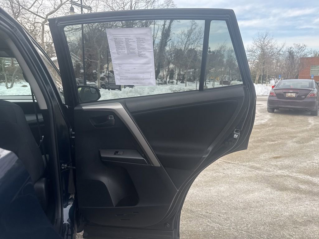 Used 2018 Toyota RAV4 LE w/ All Weather Liner Package image 27