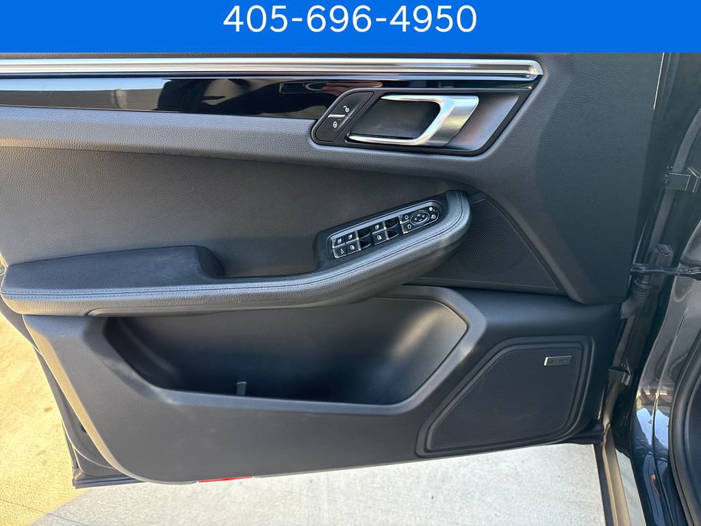 Used 2018 Porsche Macan AWD/4WD image 20